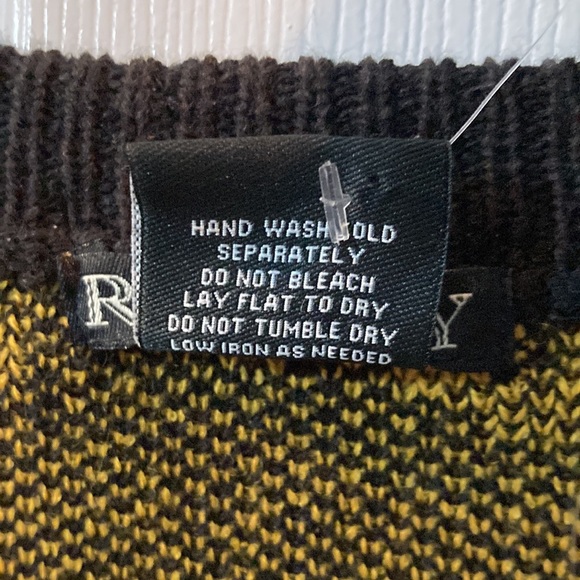 Runway 7 Graphic Black Gold Print Sweater Dress Sz 1X - Picture 9 of 10